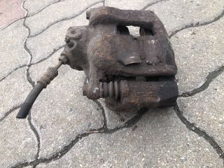 bontott PEUGEOT 207 Jobb első Féknyereg Munkahengerrel