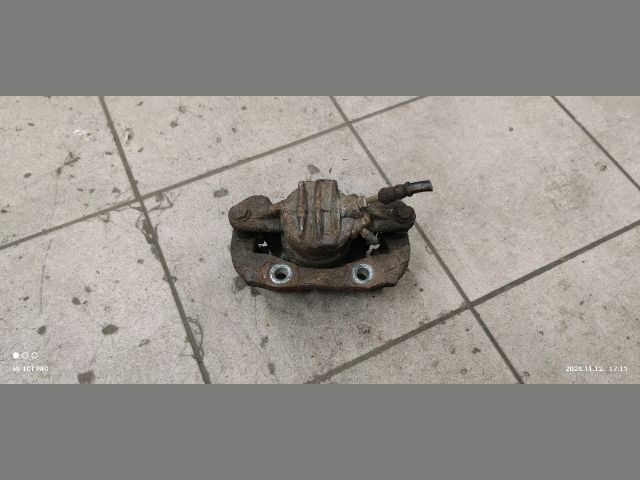 bontott PEUGEOT 207 Jobb első Féknyereg Munkahengerrel