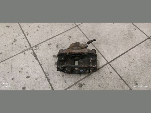 bontott PEUGEOT 207 Jobb első Féknyereg Munkahengerrel