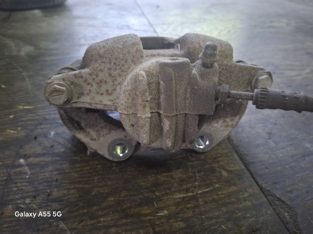 bontott PEUGEOT 207 Jobb első Féknyereg Munkahengerrel