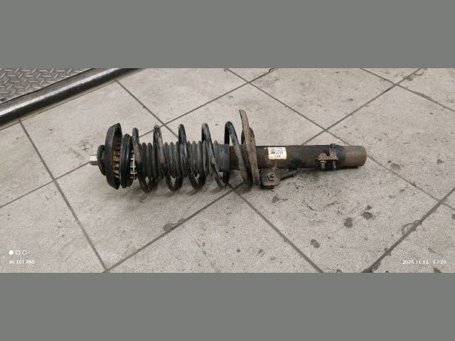 bontott PEUGEOT 207 Jobb első Gólyaláb (Lengécsillapító, Rugó)