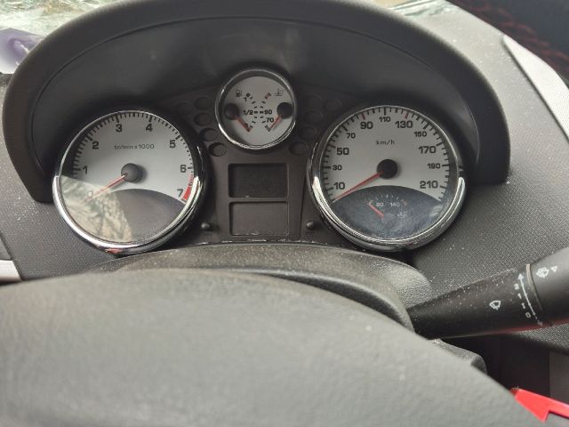 bontott PEUGEOT 207 Kilométeróra