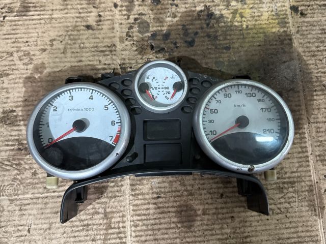 bontott PEUGEOT 207 Kilométeróra