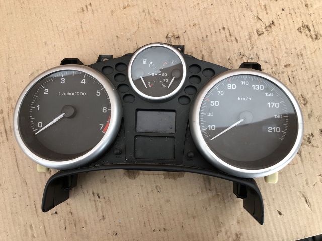 bontott PEUGEOT 207 Kilométeróra