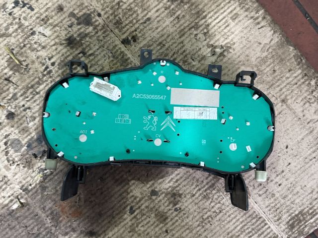 bontott PEUGEOT 207 Kilométeróra