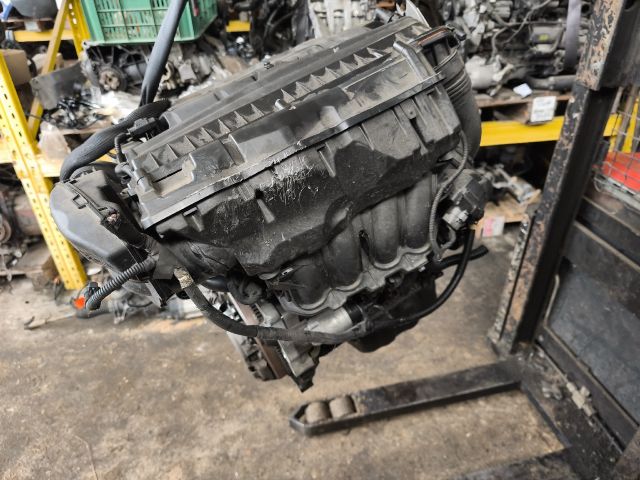 bontott PEUGEOT 207 Komplett Motor (Segédberendezésekkel)