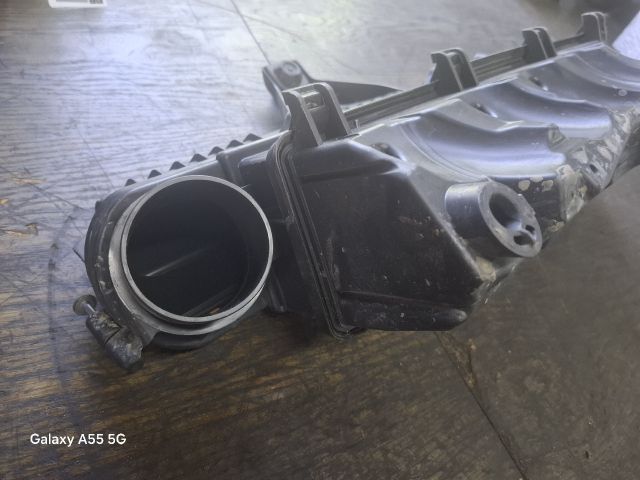 bontott PEUGEOT 207 Légszűrő Ház