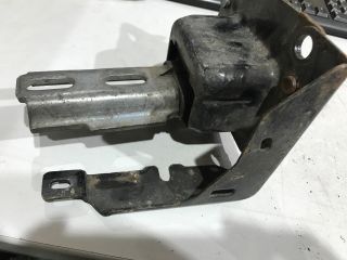 bontott PEUGEOT 207 Motor Tartó Bak (Fém)