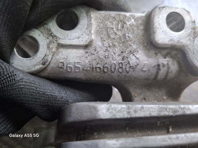 bontott PEUGEOT 207 Motor Tartó Bak (Fém)