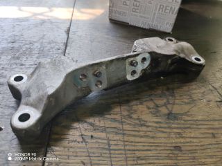 bontott PEUGEOT 207 Motor Tartó Bak (Fém)