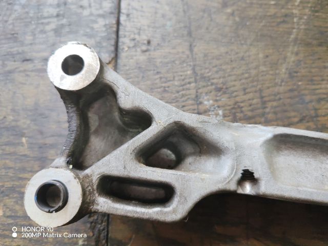 bontott PEUGEOT 207 Motor Tartó Bak (Fém)