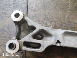 bontott PEUGEOT 207 Motor Tartó Bak (Fém)