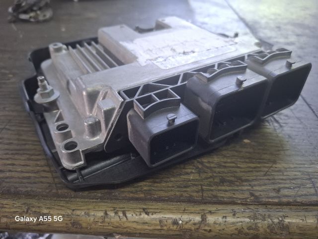 bontott PEUGEOT 207 Motorvezérlő