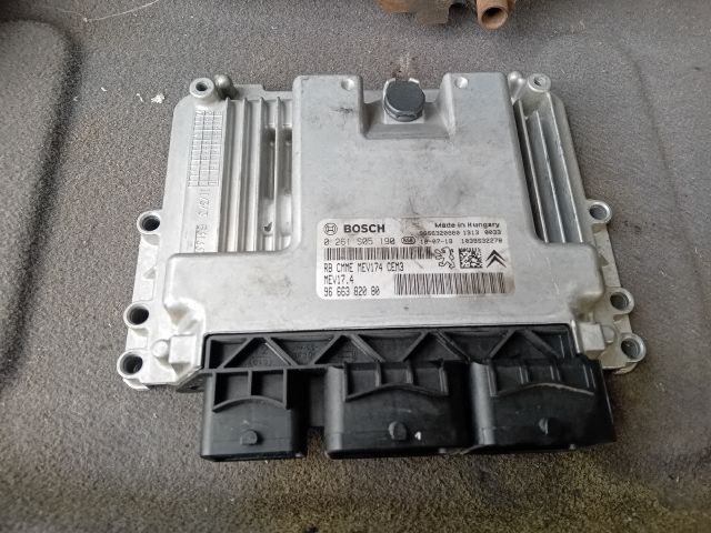 bontott PEUGEOT 207 Motorvezérlő