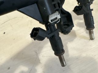 bontott PEUGEOT 207 Porlasztó Sor / Híd