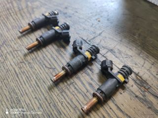 bontott PEUGEOT 207 Porlasztó Sor / Híd