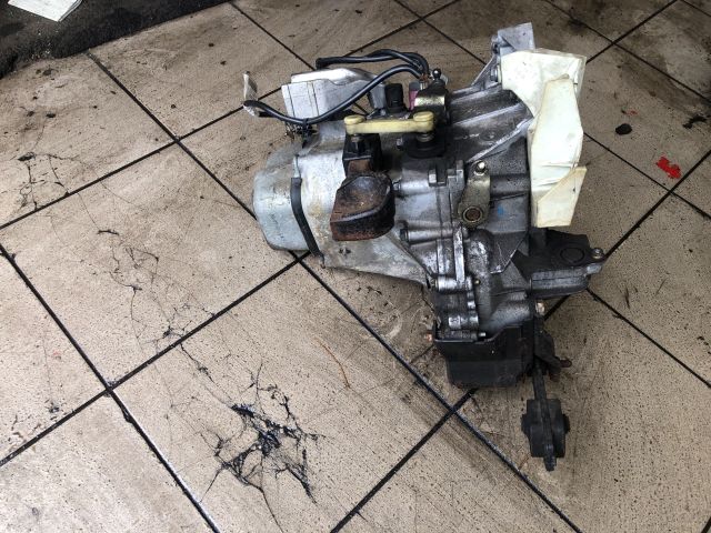 bontott PEUGEOT 207 Váltó (Mechanikus)