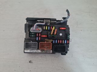 bontott PEUGEOT 207 Biztosítéktábla Motortér