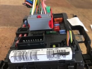 bontott PEUGEOT 207 Biztosítéktábla Motortér