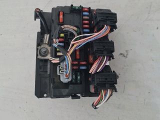 bontott PEUGEOT 207 Biztosítéktábla Motortér