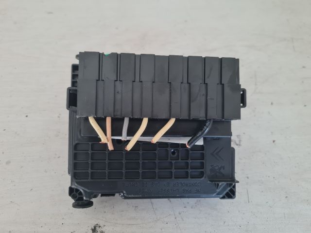 bontott PEUGEOT 207 Biztosítéktábla Motortér