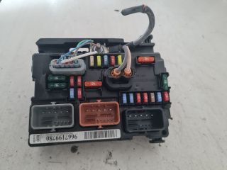 bontott PEUGEOT 207 Biztosítéktábla Motortér