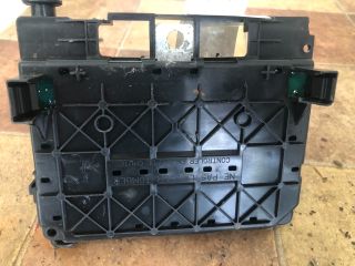 bontott PEUGEOT 207 Biztosítéktábla Motortér