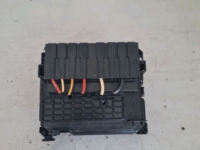 bontott PEUGEOT 207 Biztosítéktábla Motortér