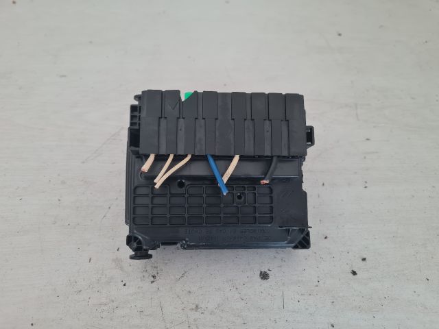 bontott PEUGEOT 207 Biztosítéktábla Motortér