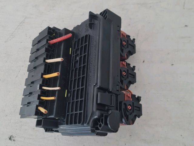 bontott PEUGEOT 207 Biztosítéktábla Motortér