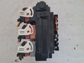 bontott PEUGEOT 207 Biztosítéktábla Motortér