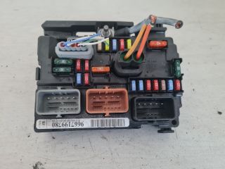 bontott PEUGEOT 207 Biztosítéktábla Motortér