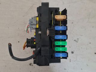 bontott PEUGEOT 207 Biztosítéktábla Motortér