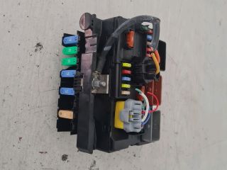 bontott PEUGEOT 207 Biztosítéktábla Motortér