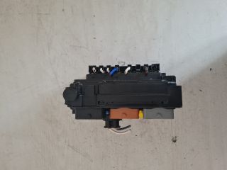 bontott PEUGEOT 207 Biztosítéktábla Motortér