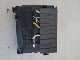 bontott PEUGEOT 207 Biztosítéktábla Motortér