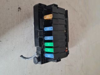 bontott PEUGEOT 207 Biztosítéktábla Motortér