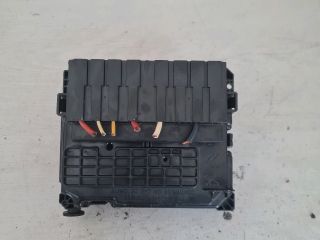 bontott PEUGEOT 207 Biztosítéktábla Motortér