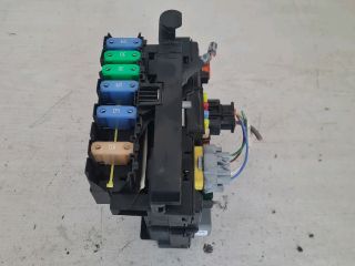 bontott PEUGEOT 207 Biztosítéktábla Motortér