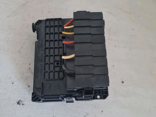 bontott PEUGEOT 207 Biztosítéktábla Motortér