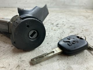 bontott PEUGEOT 207 Gyújtáskapcsoló