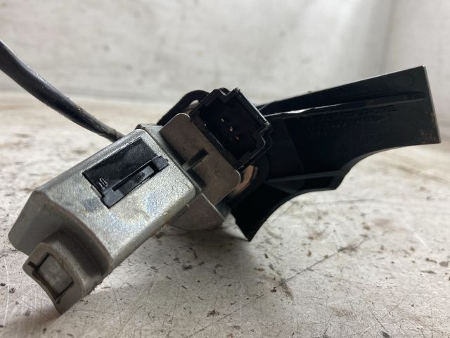 bontott PEUGEOT 207 Gyújtáskapcsoló