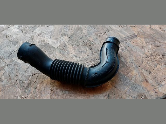 bontott PEUGEOT 207 Légbeömlő Cső