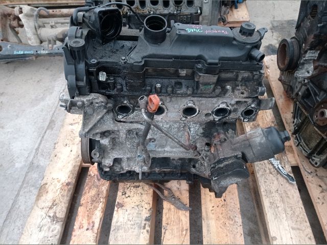 bontott PEUGEOT 207 Motor (Fűzött blokk hengerfejjel)