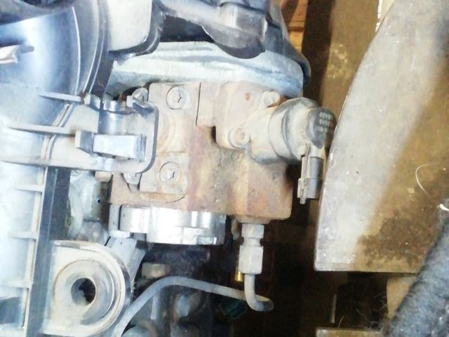 bontott PEUGEOT 207 Motor (Fűzött blokk hengerfejjel)