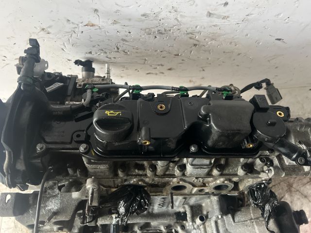 bontott PEUGEOT 207 Motor (Fűzött blokk hengerfejjel)