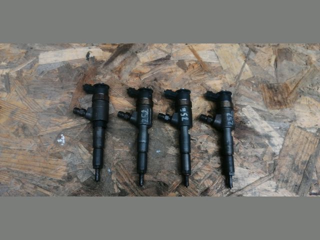 bontott PEUGEOT 207 Porlasztó Sor / Híd