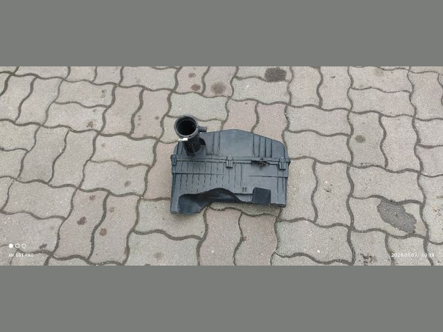 bontott PEUGEOT 207 Légszűrő Ház