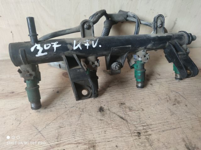 bontott PEUGEOT 207 Porlasztó Sor / Híd