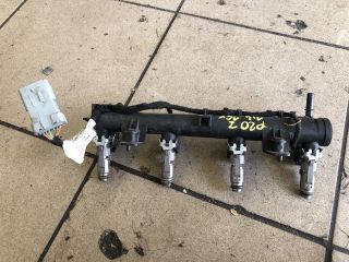 bontott PEUGEOT 207 Porlasztó Sor / Híd